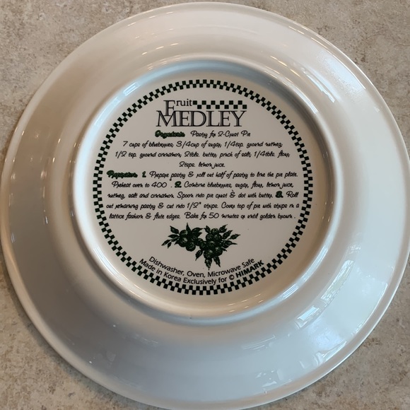 🌺 4/$20 🌺 Pie plate- blueberry design with recipe on back - Picture 3 of 5